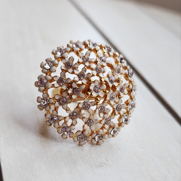 Banana Republic Gold and Silver Ring with Elegant Design